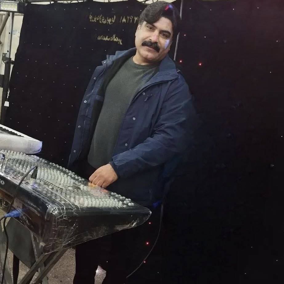 دانلود اهنگ حسین انواری گرگر نومت هنا مکم ار ناینا هر گنا مکم